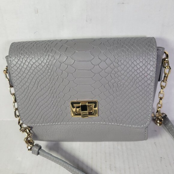 Gigi New York Gray Faux Leather Snake Print Crossbody Bag With Gold Chain Strap - Picture 2 of 10